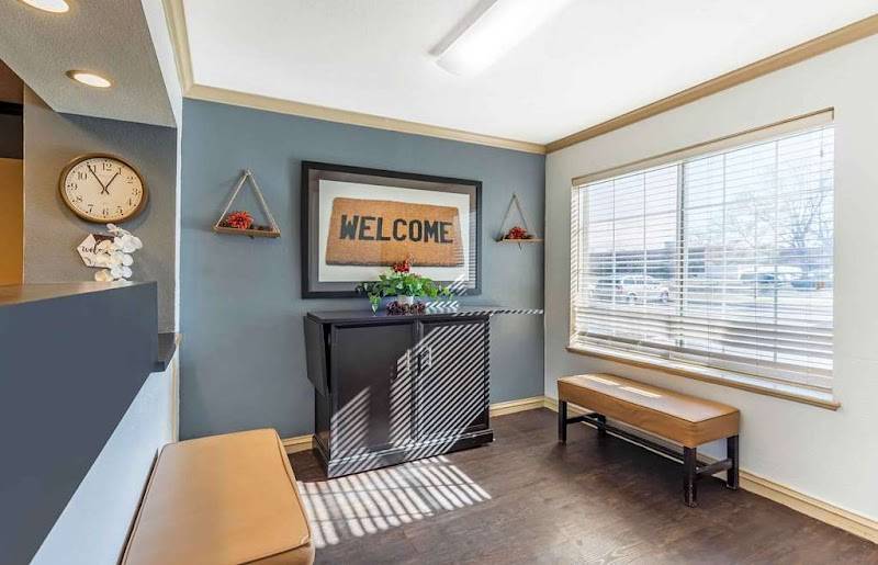 Extended Stay America Select Suites- Chicago - Naperville - East