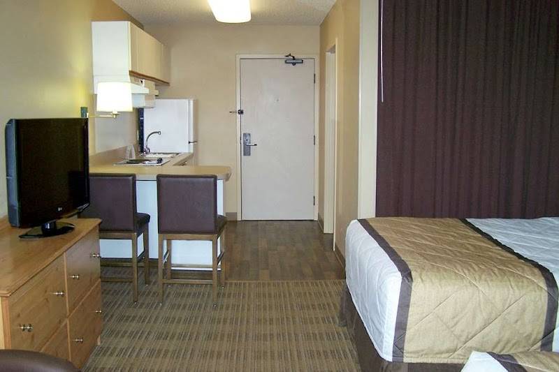 Extended Stay America Select Suites- Chicago - Naperville - East