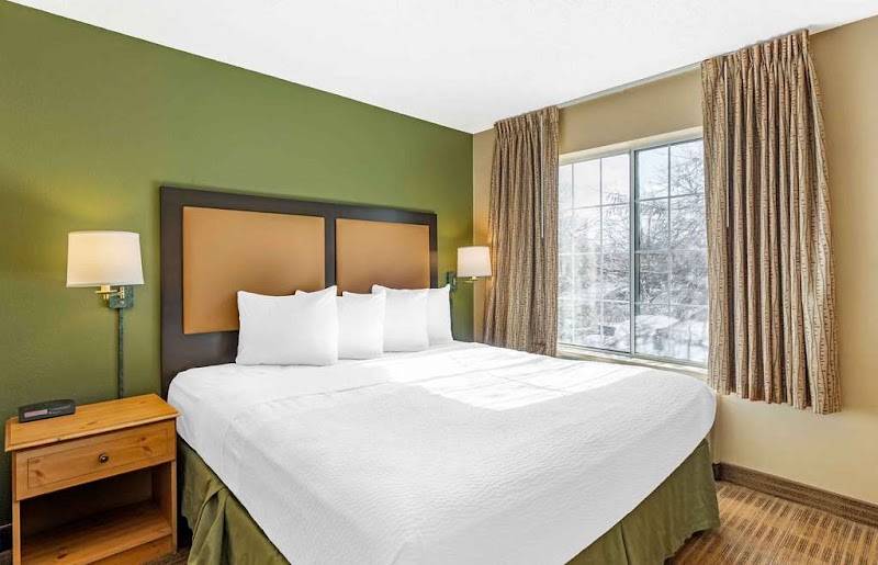 Extended Stay America Select Suites- Chicago - Naperville - East